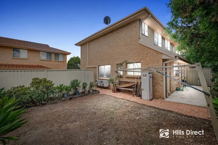 8/25 Hillcrest Road, Quakers Hill NSW 2763, sold by Eddie Quispe for $821,000